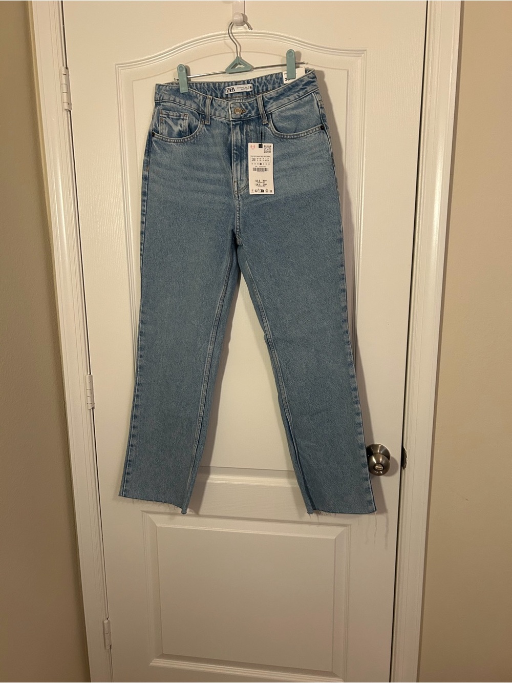 Zara Light Blue Women's Straight-Leg Jeans